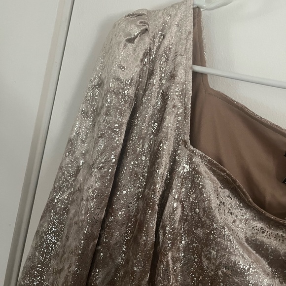 Shimmering Long Sleeve Dress - Picture 2 of 4